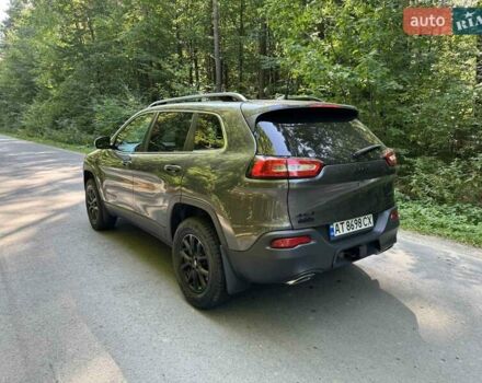 Серый Джип Чероки, объемом двигателя 3.24 л и пробегом 128 тыс. км за 16200 $, фото 2 на Automoto.ua