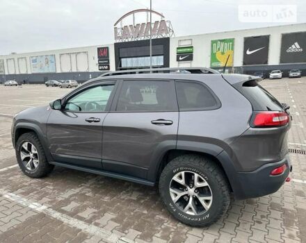 Сірий Джип Cherokee, об'ємом двигуна 3.2 л та пробігом 155 тис. км за 19500 $, фото 4 на Automoto.ua