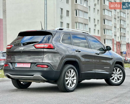 Джип Cherokee 2017 у Вінниці на Automoto.ua Сірий Джип Cherokee, об'ємом двигуна 2.4 л та пробігом 136 тис. км за 16777 $, фото 19 на Automoto.ua