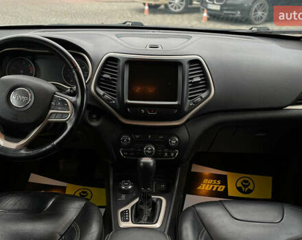 Серый Джип Чероки, объемом двигателя 2.4 л и пробегом 173 тыс. км за 16000 $, фото 8 на Automoto.ua