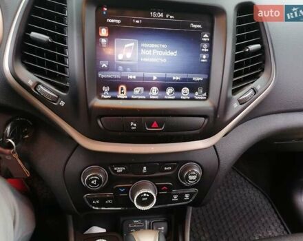 Серый Джип Чероки, объемом двигателя 2.36 л и пробегом 178 тыс. км за 15600 $, фото 12 на Automoto.ua