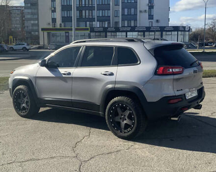 Сірий Джип Cherokee, об'ємом двигуна 3.2 л та пробігом 114 тис. км за 18500 $, фото 5 на Automoto.ua