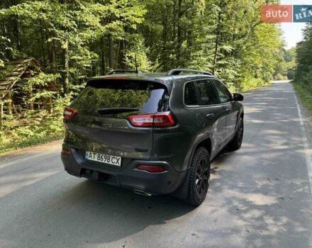 Серый Джип Чероки, объемом двигателя 3.24 л и пробегом 128 тыс. км за 16200 $, фото 4 на Automoto.ua