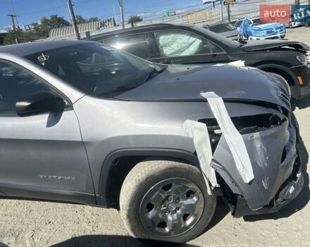 Сірий Джип Cherokee, об'ємом двигуна 2.36 л та пробігом 180 тис. км за 7700 $, фото 8 на Automoto.ua