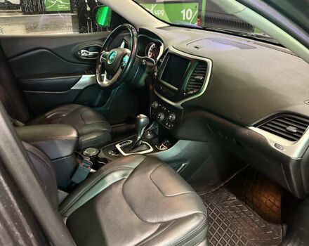 Серый Джип Чероки, объемом двигателя 3.24 л и пробегом 201 тыс. км за 16300 $, фото 78 на Automoto.ua