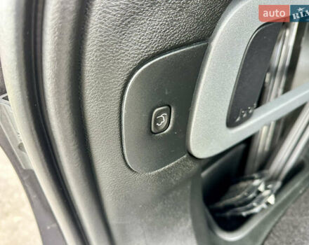 Джип Cherokee 2017 у Вінниці на Automoto.ua Сірий Джип Cherokee, об'ємом двигуна 2.4 л та пробігом 136 тис. км за 16777 $, фото 46 на Automoto.ua