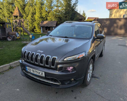 Серый Джип Чероки, объемом двигателя 2.36 л и пробегом 140 тыс. км за 16300 $, фото 1 на Automoto.ua