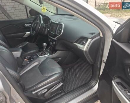 Сірий Джип Cherokee, об'ємом двигуна 3.24 л та пробігом 134 тис. км за 16900 $, фото 8 на Automoto.ua