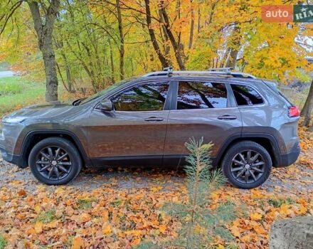Джип Cherokee 2017 у Рівному на Automoto.ua Сірий Джип Cherokee, об'ємом двигуна 3.24 л та пробігом 127 тис. км за 13700 $, фото 7 на Automoto.ua