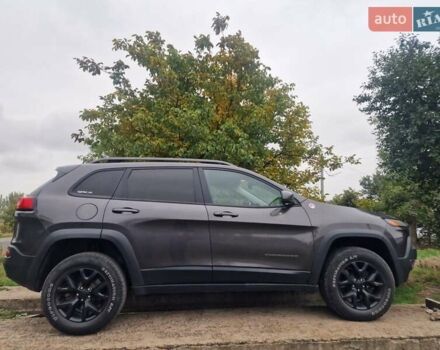 Сірий Джип Cherokee, об'ємом двигуна 2.4 л та пробігом 117 тис. км за 17000 $, фото 30 на Automoto.ua