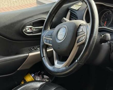 Серый Джип Чероки, объемом двигателя 2.36 л и пробегом 170 тыс. км за 15500 $, фото 9 на Automoto.ua