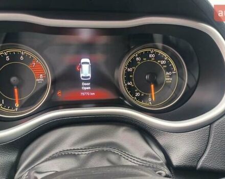 Сірий Джип Cherokee, об'ємом двигуна 3.24 л та пробігом 76 тис. км за 18000 $, фото 9 на Automoto.ua
