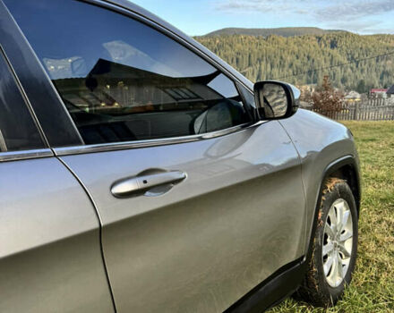 Серый Джип Чероки, объемом двигателя 3.24 л и пробегом 144 тыс. км за 17000 $, фото 6 на Automoto.ua