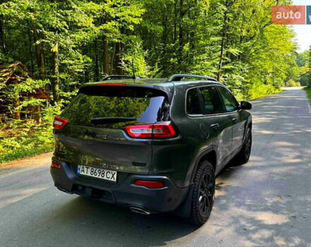 Серый Джип Чероки, объемом двигателя 3.24 л и пробегом 133 тыс. км за 15000 $, фото 6 на Automoto.ua