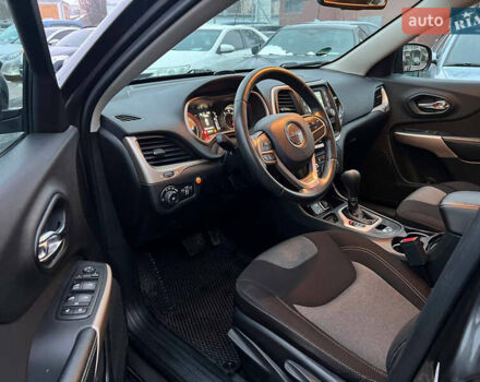 Серый Джип Чероки, объемом двигателя 3.24 л и пробегом 106 тыс. км за 14700 $, фото 14 на Automoto.ua