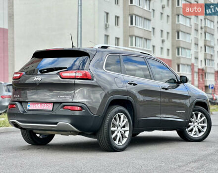 Джип Cherokee 2017 у Вінниці на Automoto.ua Сірий Джип Cherokee, об'ємом двигуна 2.4 л та пробігом 136 тис. км за 16777 $, фото 18 на Automoto.ua