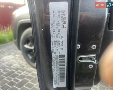 Джип Чероки 2017 в Барышевке на Automoto.ua Серый Джип Чероки, объемом двигателя 2.36 л и пробегом 175 тыс. км за 16500 $, фото 16 на Automoto.ua