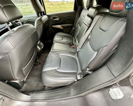 Джип Cherokee 2017 у Вінниці на Automoto.ua Сірий Джип Cherokee, об'ємом двигуна 2.4 л та пробігом 136 тис. км за 16777 $, фото 72 на Automoto.ua