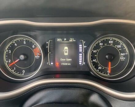 Джип Чероки 2017 в Барышевке на Automoto.ua Серый Джип Чероки, объемом двигателя 2.36 л и пробегом 175 тыс. км за 16500 $, фото 28 на Automoto.ua