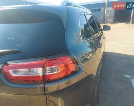 Серый Джип Чероки, объемом двигателя 2.36 л и пробегом 248 тыс. км за 14300 $, фото 3 на Automoto.ua