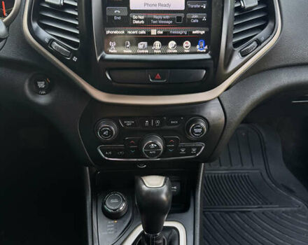 Серый Джип Чероки, объемом двигателя 3.24 л и пробегом 144 тыс. км за 17000 $, фото 34 на Automoto.ua