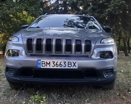 Серый Джип Чероки, объемом двигателя 2.4 л и пробегом 195 тыс. км за 13900 $, фото 1 на Automoto.ua