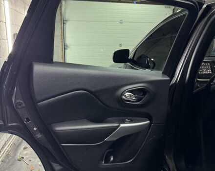 Серый Джип Чероки, объемом двигателя 3.24 л и пробегом 201 тыс. км за 16300 $, фото 125 на Automoto.ua