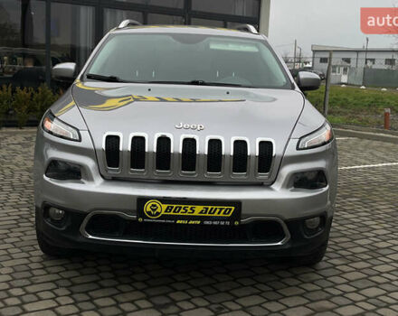 Серый Джип Чероки, объемом двигателя 2.4 л и пробегом 173 тыс. км за 16000 $, фото 1 на Automoto.ua