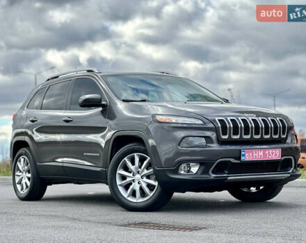 Джип Cherokee 2017 у Вінниці на Automoto.ua Сірий Джип Cherokee, об'ємом двигуна 2.4 л та пробігом 136 тис. км за 16777 $, фото 31 на Automoto.ua