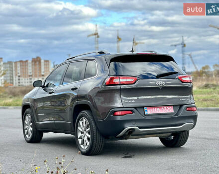 Джип Cherokee 2017 у Вінниці на Automoto.ua Сірий Джип Cherokee, об'ємом двигуна 2.4 л та пробігом 136 тис. км за 16777 $, фото 42 на Automoto.ua