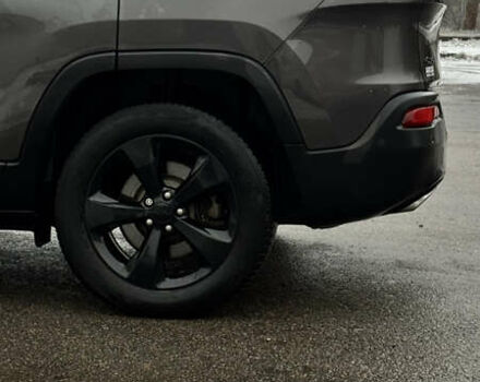 Серый Джип Чероки, объемом двигателя 3.24 л и пробегом 85 тыс. км за 16500 $, фото 8 на Automoto.ua