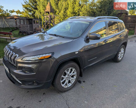 Серый Джип Чероки, объемом двигателя 2.36 л и пробегом 140 тыс. км за 16300 $, фото 7 на Automoto.ua
