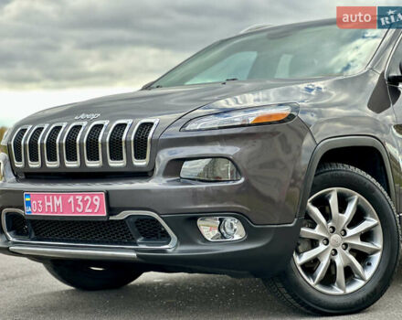 Джип Cherokee 2017 у Вінниці на Automoto.ua Сірий Джип Cherokee, об'ємом двигуна 2.4 л та пробігом 136 тис. км за 16777 $, фото 1 на Automoto.ua