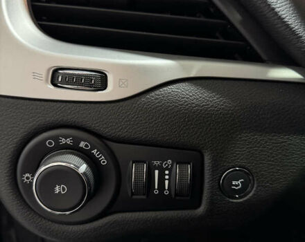 Серый Джип Чероки, объемом двигателя 3.24 л и пробегом 201 тыс. км за 16300 $, фото 131 на Automoto.ua