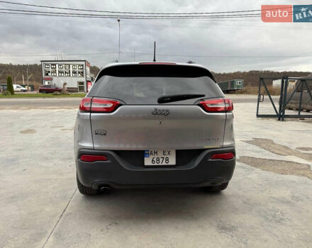 Серый Джип Чероки, объемом двигателя 2.4 л и пробегом 180 тыс. км за 13650 $, фото 5 на Automoto.ua