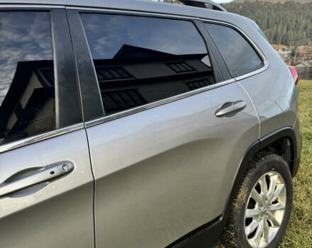 Серый Джип Чероки, объемом двигателя 3.24 л и пробегом 144 тыс. км за 17000 $, фото 13 на Automoto.ua