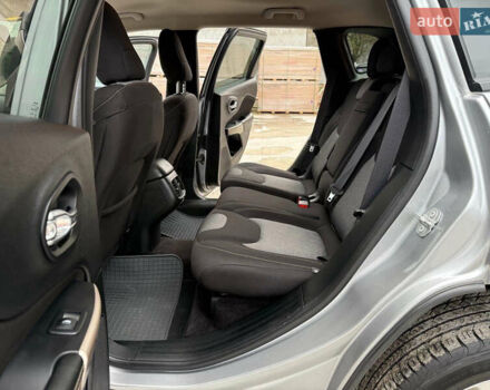 Серый Джип Чероки, объемом двигателя 2.4 л и пробегом 180 тыс. км за 13650 $, фото 24 на Automoto.ua