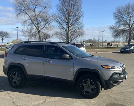 Сірий Джип Cherokee, об'ємом двигуна 3.2 л та пробігом 114 тис. км за 18500 $, фото 6 на Automoto.ua