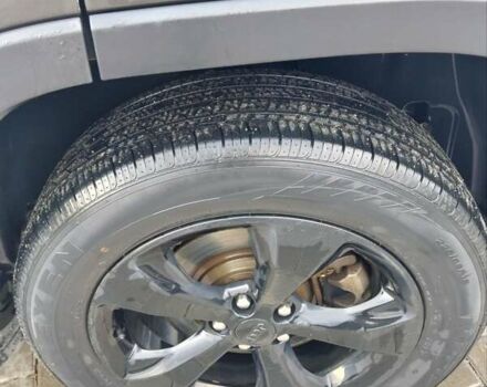 Джип Чероки 2017 в Барышевке на Automoto.ua Серый Джип Чероки, объемом двигателя 2.36 л и пробегом 175 тыс. км за 16500 $, фото 8 на Automoto.ua