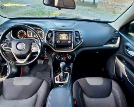 Серый Джип Чероки, объемом двигателя 2.4 л и пробегом 215 тыс. км за 13900 $, фото 13 на Automoto.ua