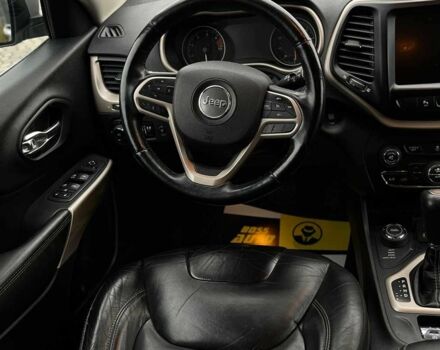 Серый Джип Чероки, объемом двигателя 2.4 л и пробегом 173 тыс. км за 16000 $, фото 9 на Automoto.ua