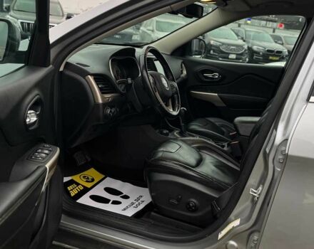 Серый Джип Чероки, объемом двигателя 2.4 л и пробегом 173 тыс. км за 16000 $, фото 10 на Automoto.ua