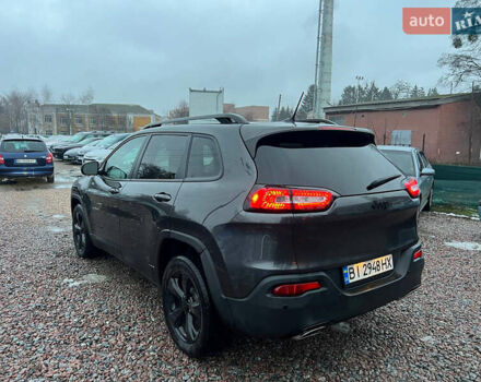 Серый Джип Чероки, объемом двигателя 3.24 л и пробегом 106 тыс. км за 14700 $, фото 4 на Automoto.ua