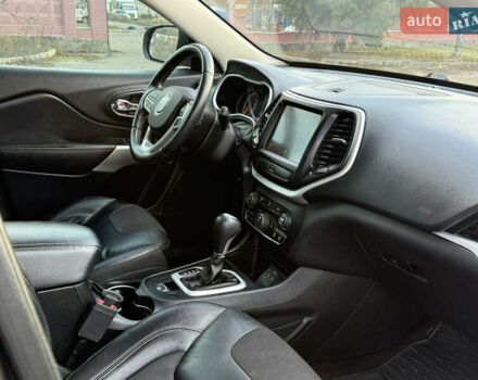 Серый Джип Чероки, объемом двигателя 2.36 л и пробегом 202 тыс. км за 12400 $, фото 15 на Automoto.ua