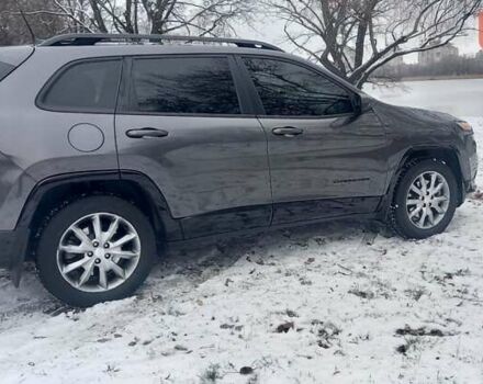 Сірий Джип Cherokee, об'ємом двигуна 2.4 л та пробігом 158 тис. км за 15900 $, фото 7 на Automoto.ua