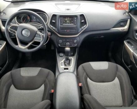 Сірий Джип Cherokee, об'ємом двигуна 2.36 л та пробігом 180 тис. км за 7700 $, фото 3 на Automoto.ua