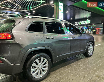 Серый Джип Чероки, объемом двигателя 3.24 л и пробегом 201 тыс. км за 16300 $, фото 40 на Automoto.ua