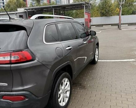 Джип Чероки 2017 в Киеве на Automoto.ua Серый Джип Чероки, объемом двигателя 2.36 л и пробегом 150 тыс. км за 13300 $, фото 3 на Automoto.ua