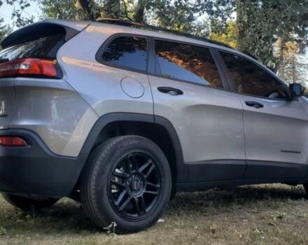 Серый Джип Чероки, объемом двигателя 2.4 л и пробегом 195 тыс. км за 13900 $, фото 2 на Automoto.ua