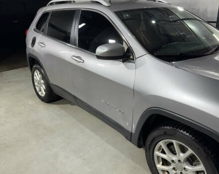 Серый Джип Чероки, объемом двигателя 2.36 л и пробегом 148 тыс. км за 11800 $, фото 4 на Automoto.ua